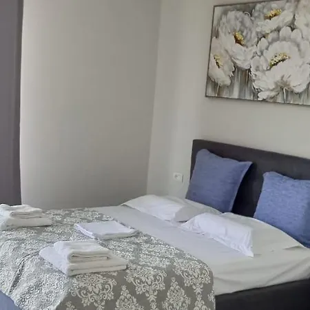 Apartament Thoma *